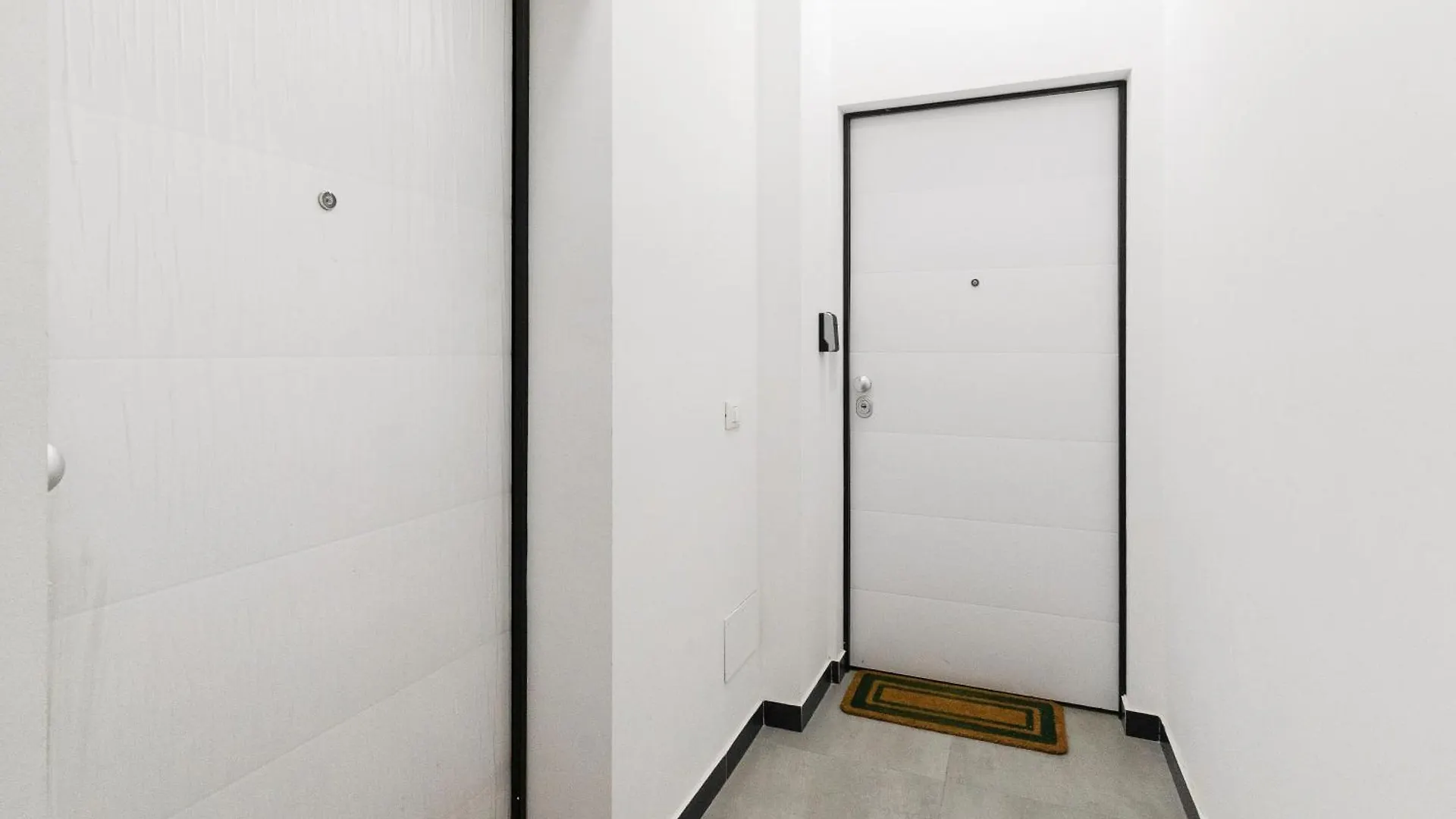Porta Romana - Luminoso Bilocale Milán Apartmán
