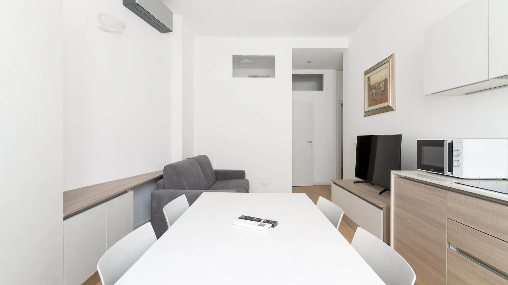 Porta Romana - Luminoso Bilocale Milán Apartmán